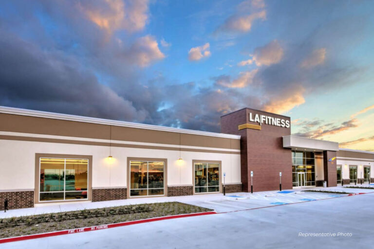 la-fitness-morton-grove-featured-listing-nnn-fitness